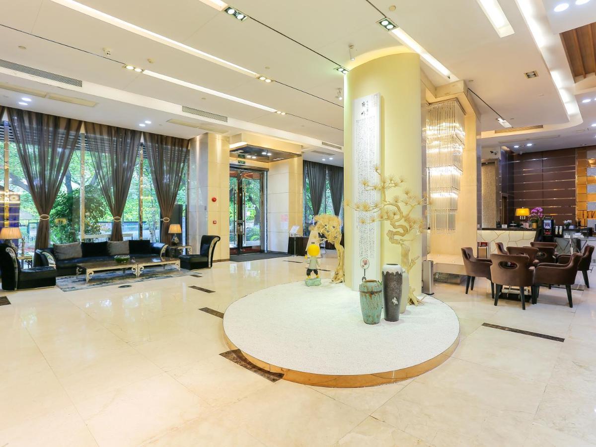 Hotel Easun Guotai 4*