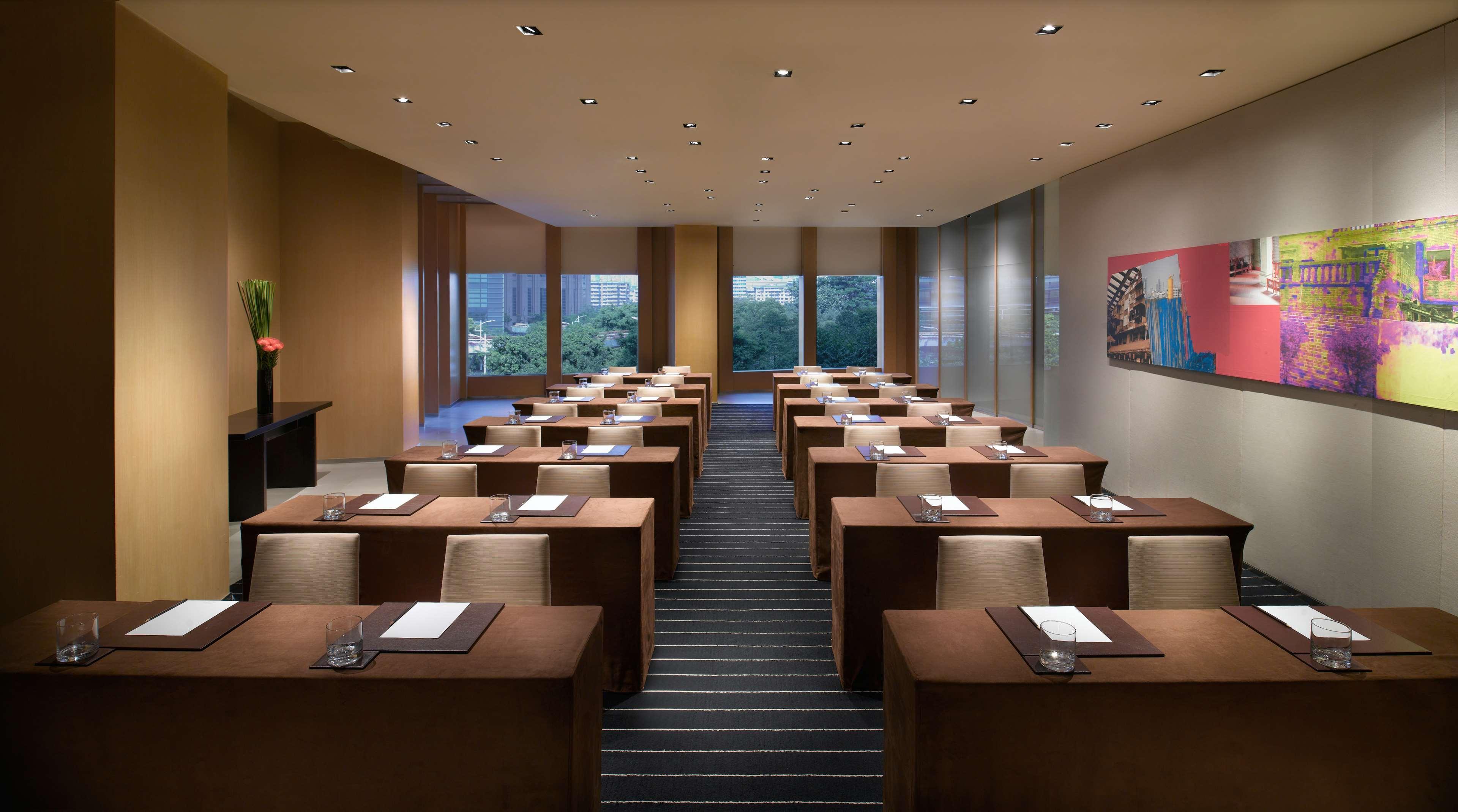 Grand Hyatt - Free Shuttle Between And Exhibition Center During Fair Hotel Guangzhou