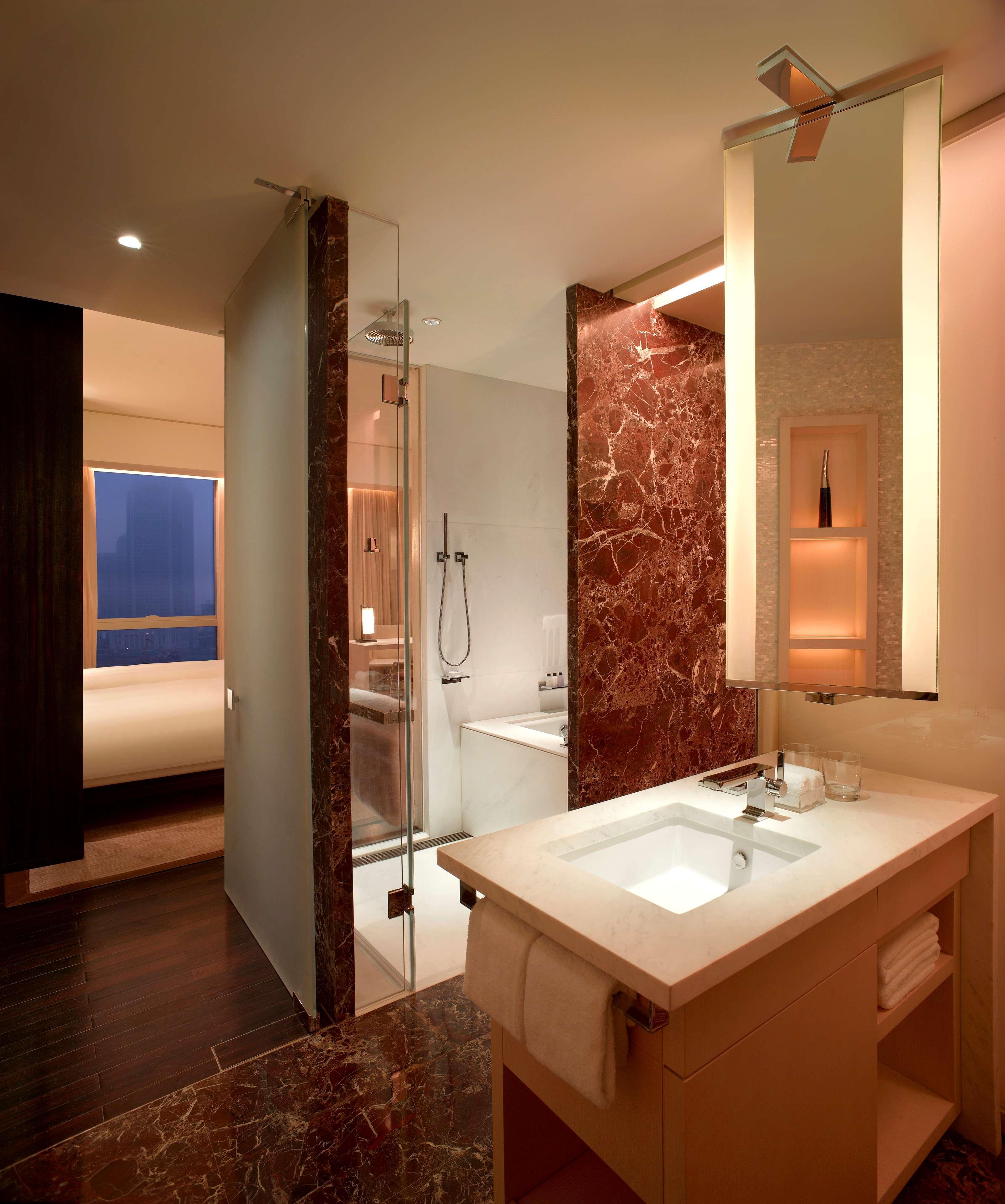 Grand Hyatt - Free Shuttle Between And Exhibition Center During Fair Guangzhou