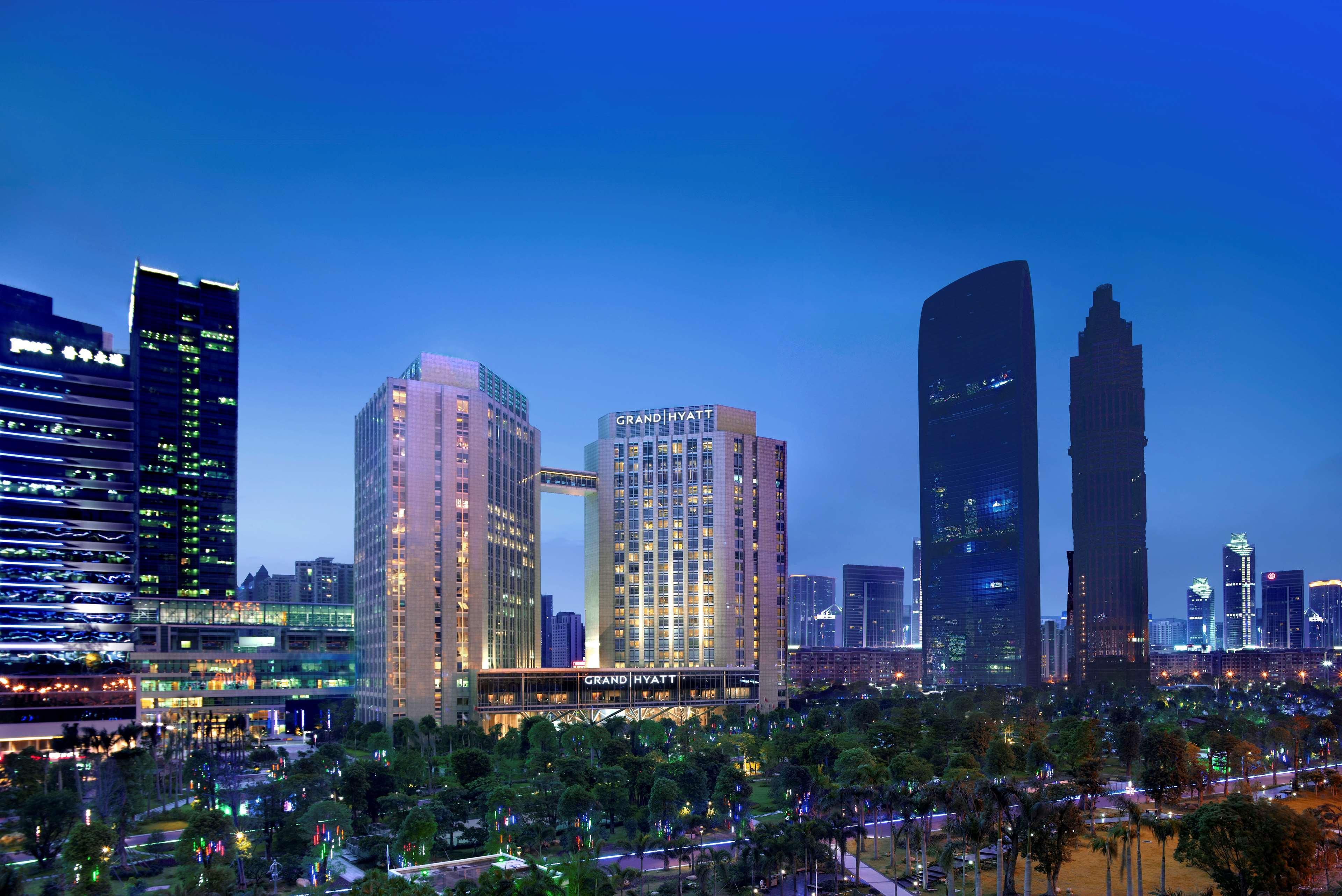 Grand Hyatt - Free Shuttle Between And Exhibition Center During Fair 5*
