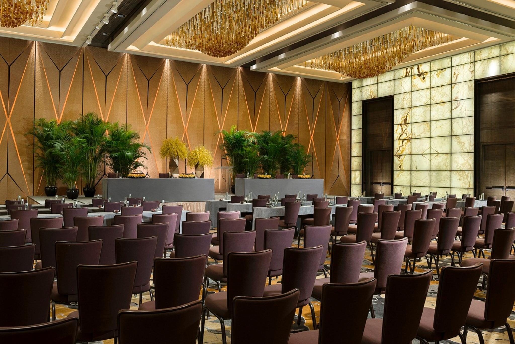 Four Seasons - Free Shuttle Bus To Fair Complex & Overseas Buyer Registration Services During Fair Period 5* Guangzhou