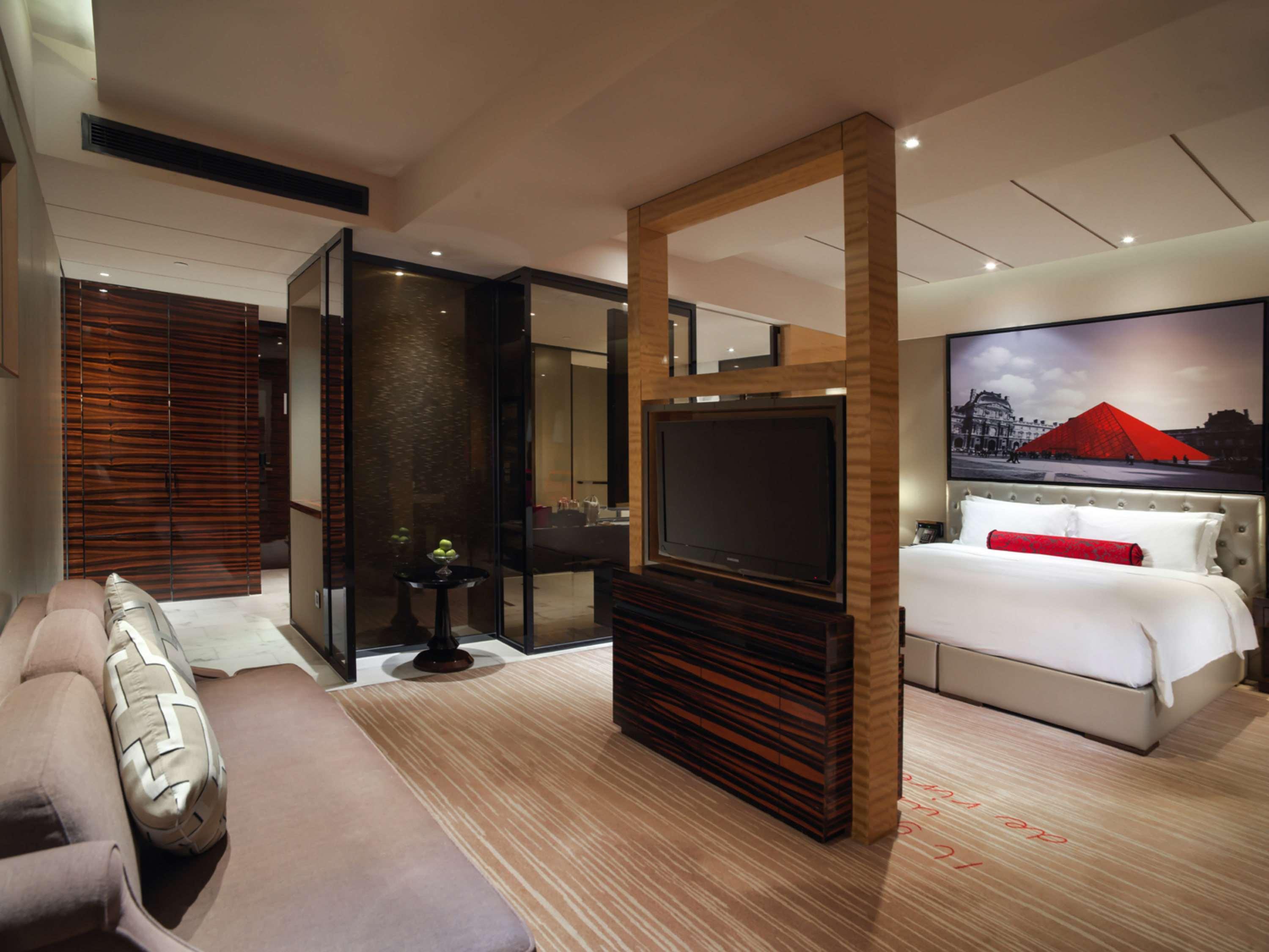 Sofitel Sunrich - Free Shuttle Bus To Fair Complex & Overseas Buyer Registration Services During Fair Period 5* Guangzhou