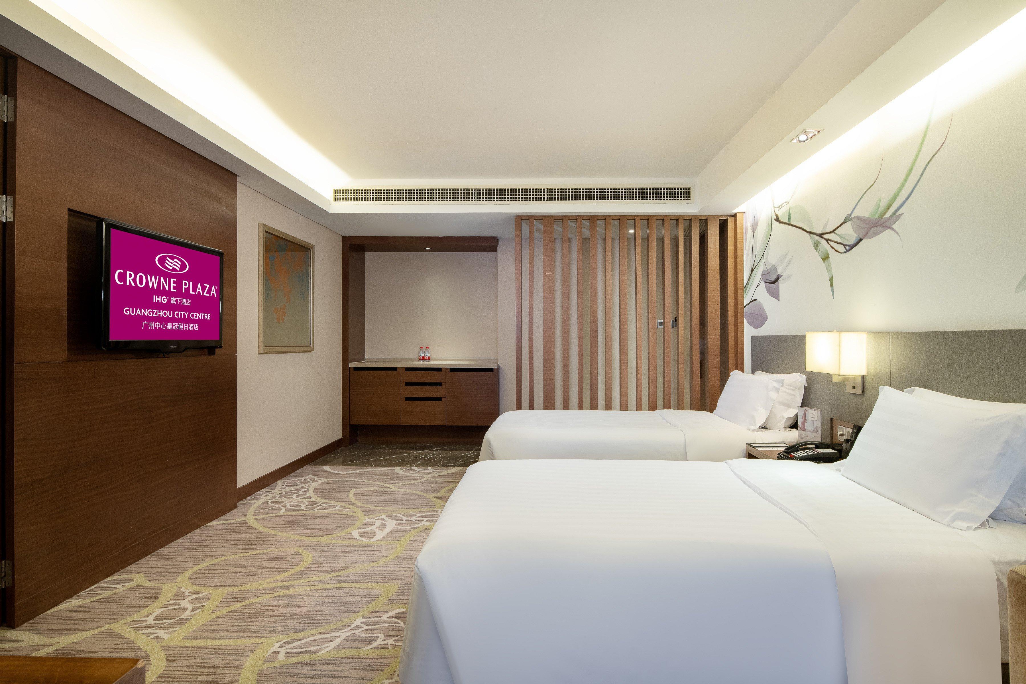 Hotel Crowne Plaza Centre By Ihg - Free Shuttle Between And Exhibition Center During Fair & Exhibitor Registration Counter 5*
