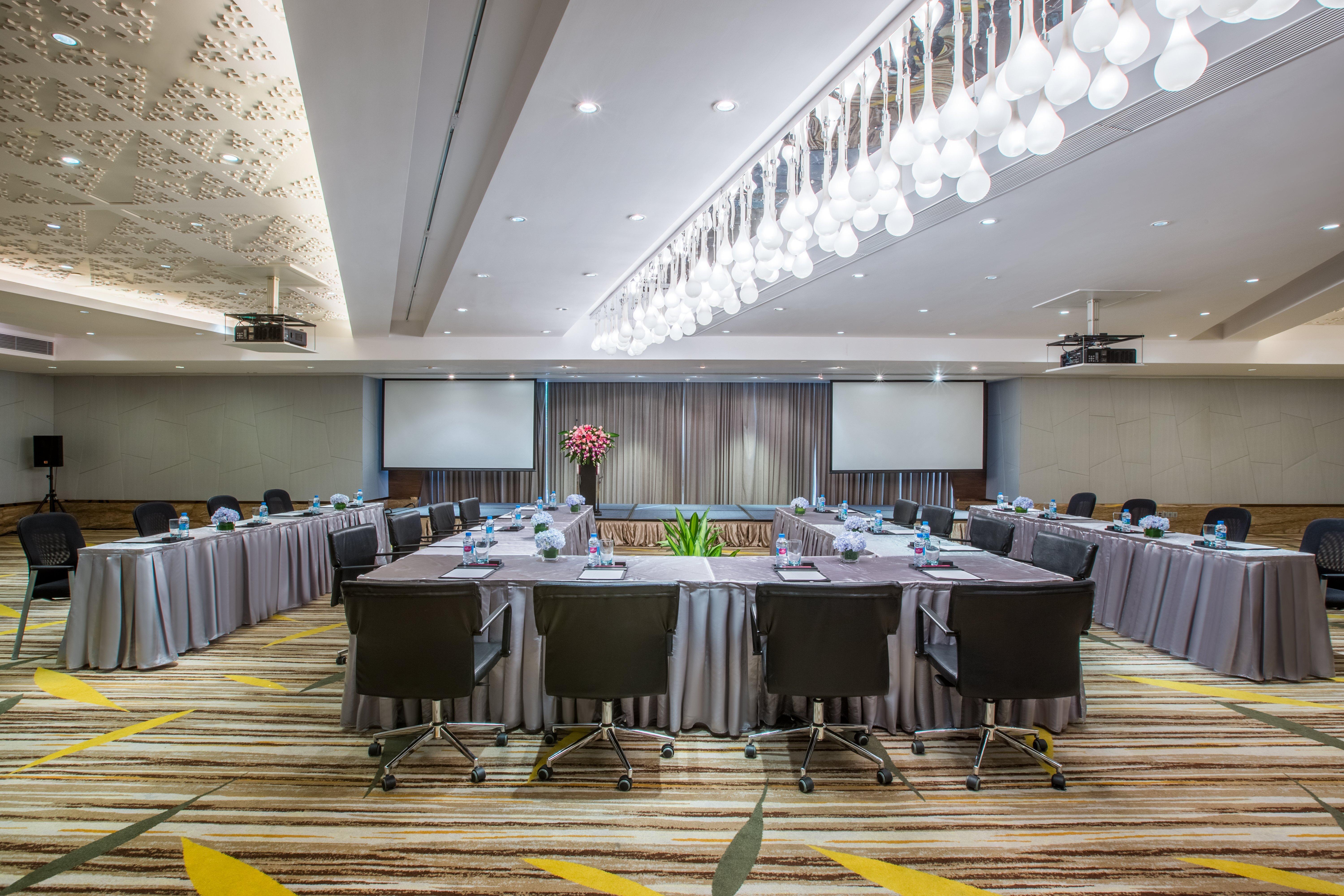 Crowne Plaza Centre By Ihg - Free Shuttle Between And Exhibition Center During Fair & Exhibitor Registration Counter 5* Guangzhou