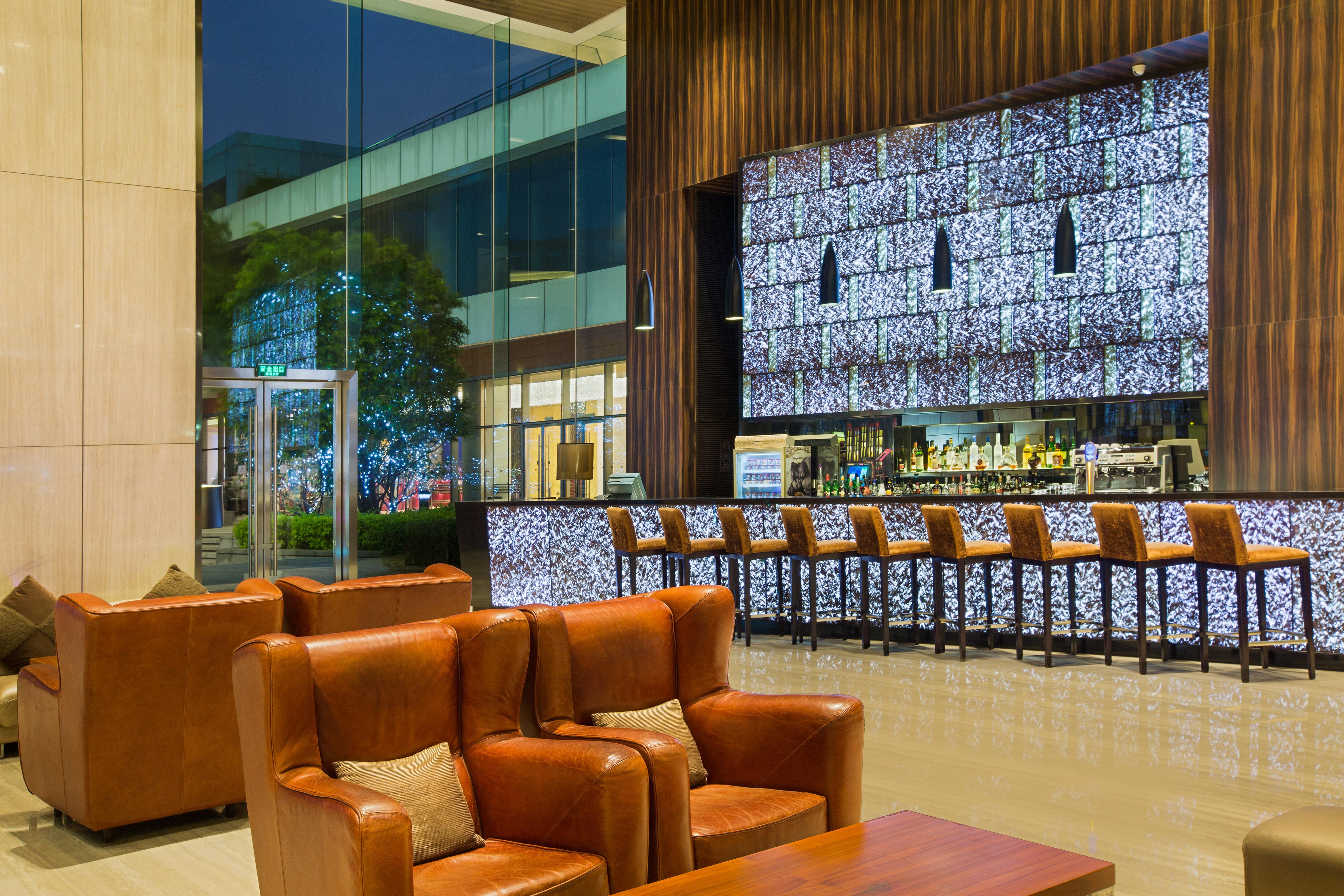 Crowne Plaza Huadu By Ihg - Free Shuttle Bus Between To Exhibition Center During Fair