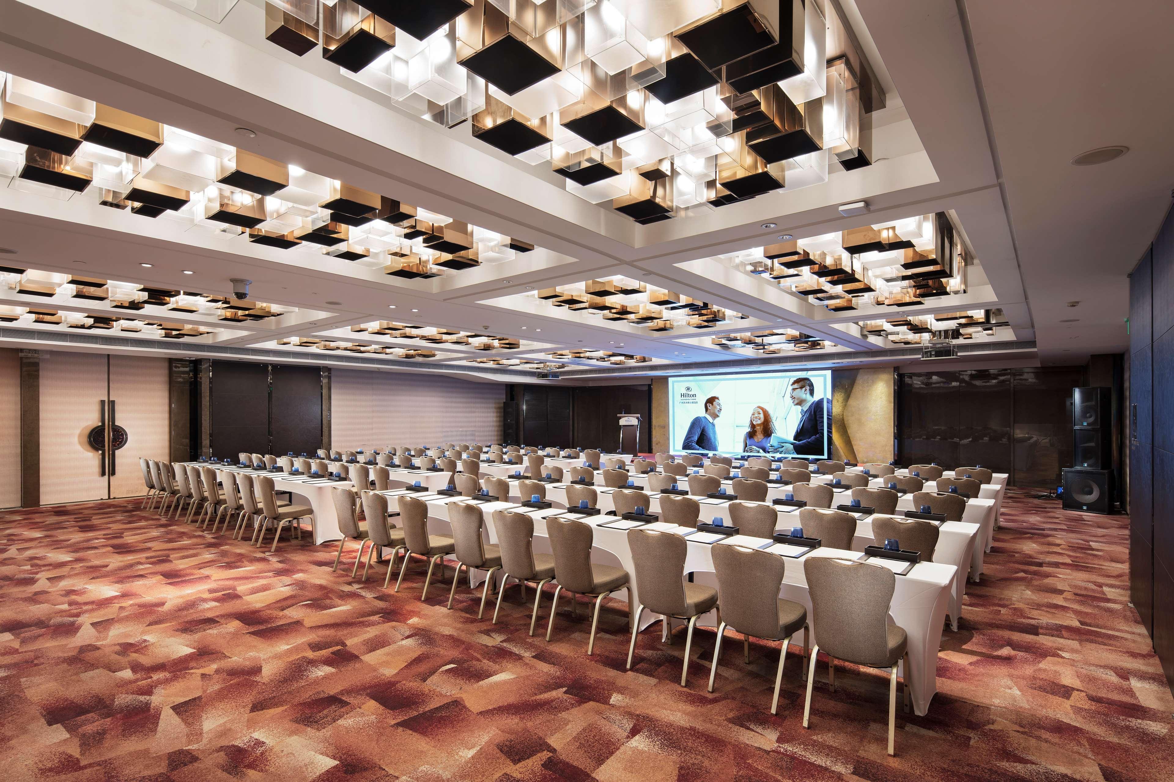 Hotel Hilton Tianhe: Fair Shuttle & Registration 5*