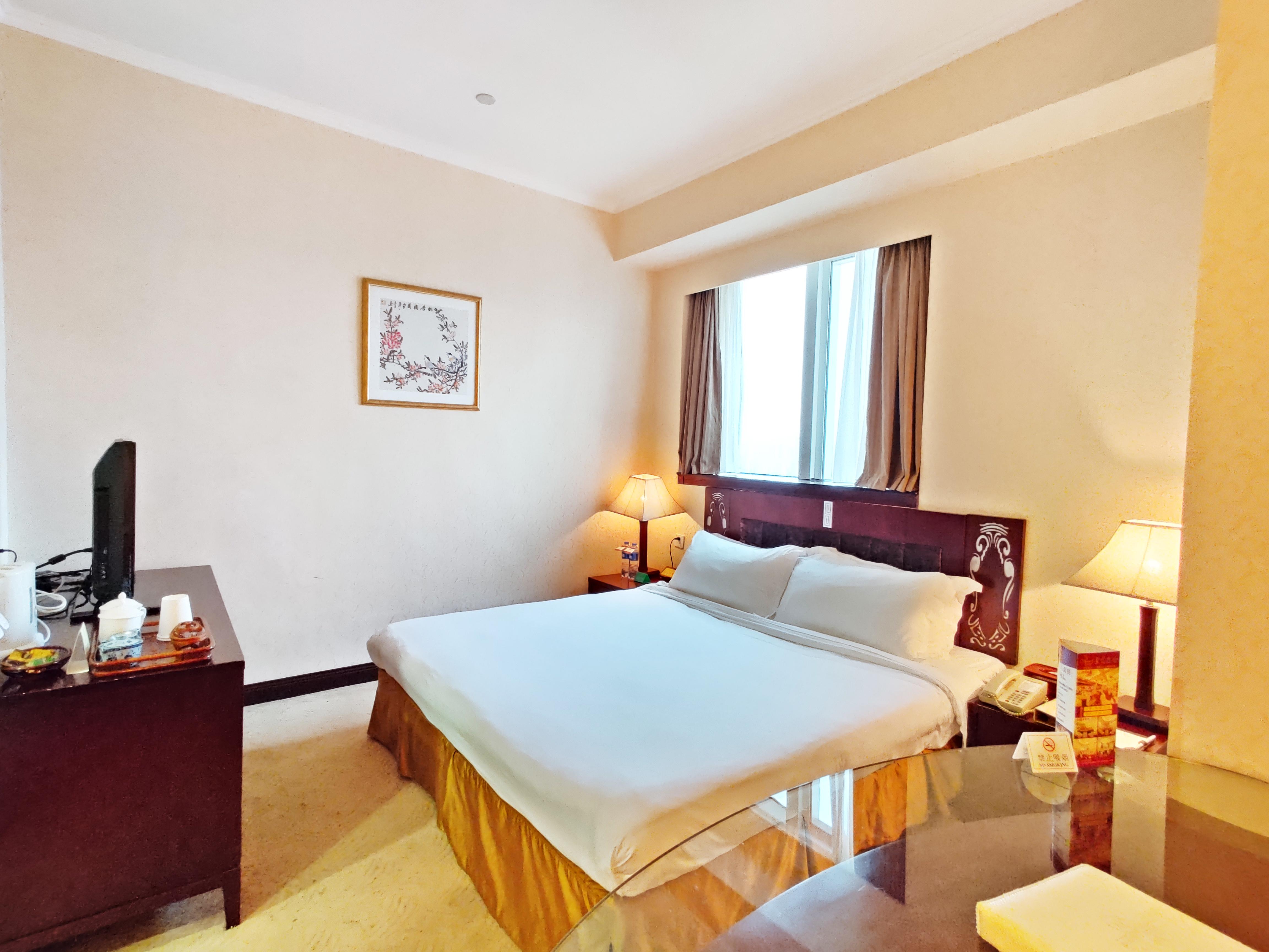 Majestic Hotel 4*