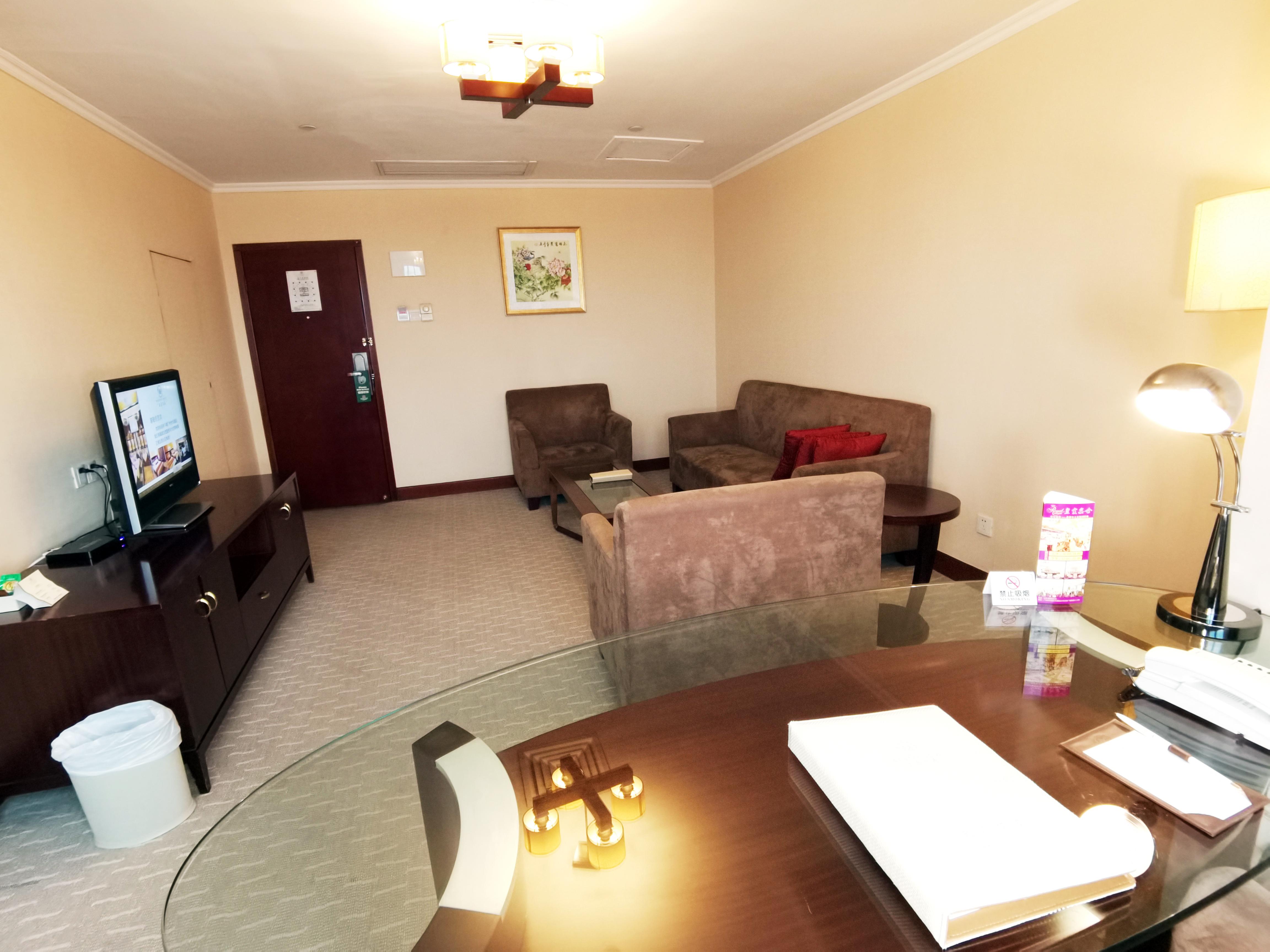 Majestic Hotel 4*