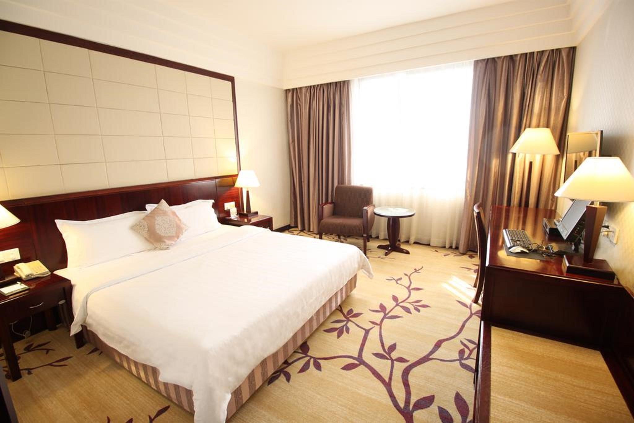 Guangzhou Hotel 3*
