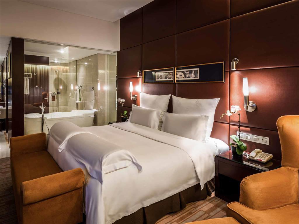 Pullman Baiyun Airport - Free Shuttle Bus & Official Registration Agency During Fair 5*