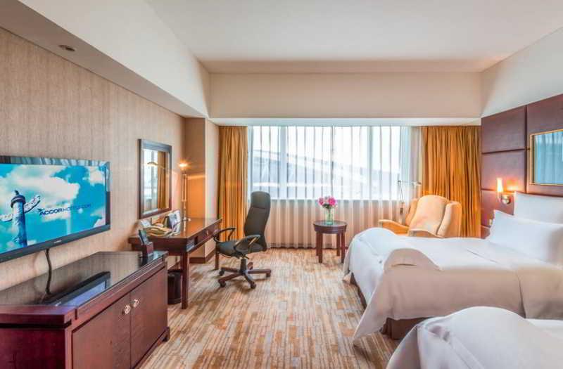 Hotel Pullman Baiyun Airport - Free Shuttle Bus & Official Registration Agency During Fair 5*