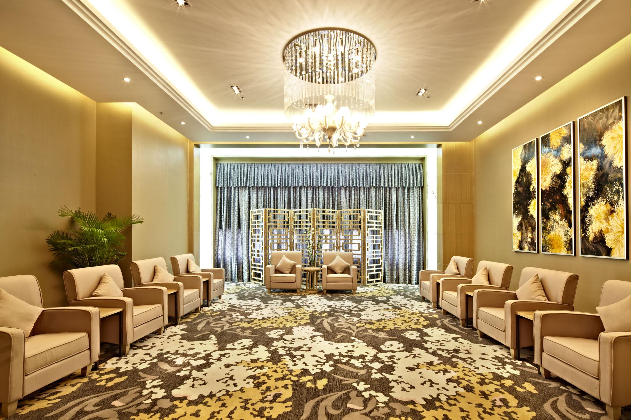 Pearl River International - Canmetro Line 11 Yijing Lu Station 4*