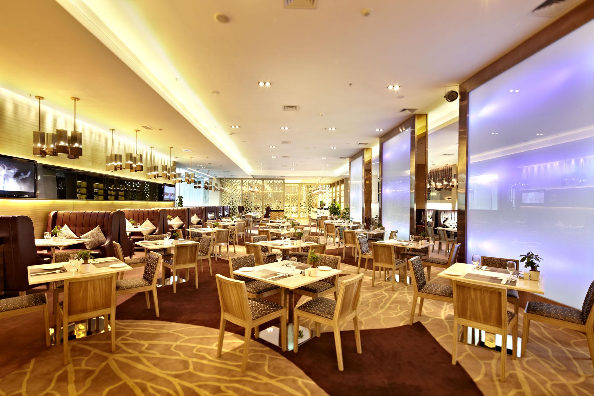 Hotel Pearl River International - Canmetro Line 11 Yijing Lu Station 4*
