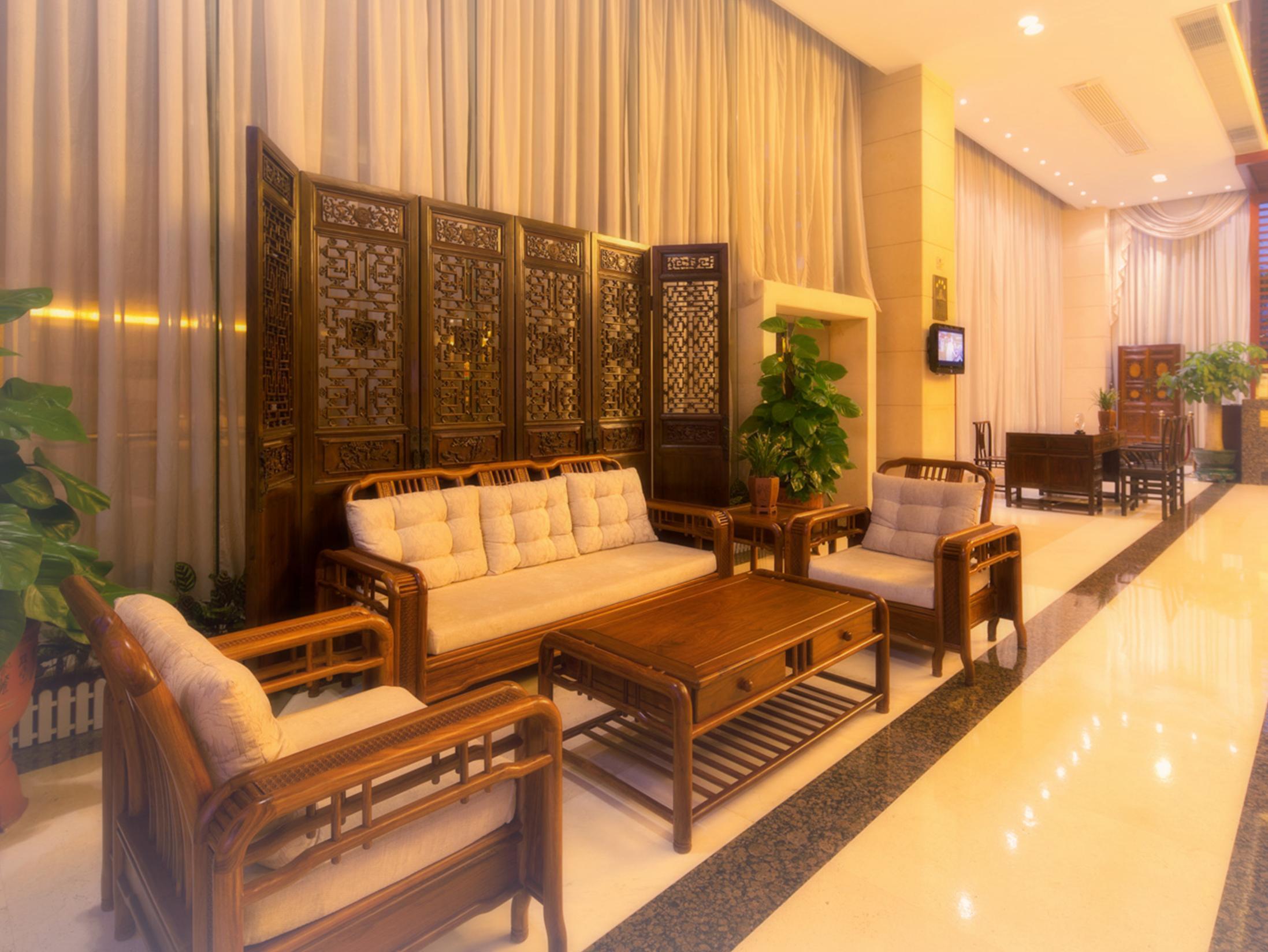 Landmark International Science Hotel 4*