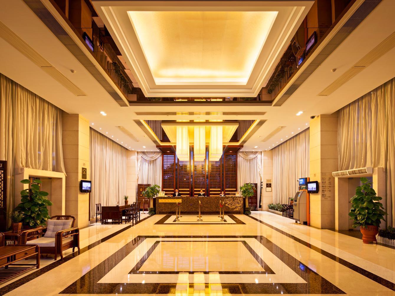 Landmark International Science Hotel 4*