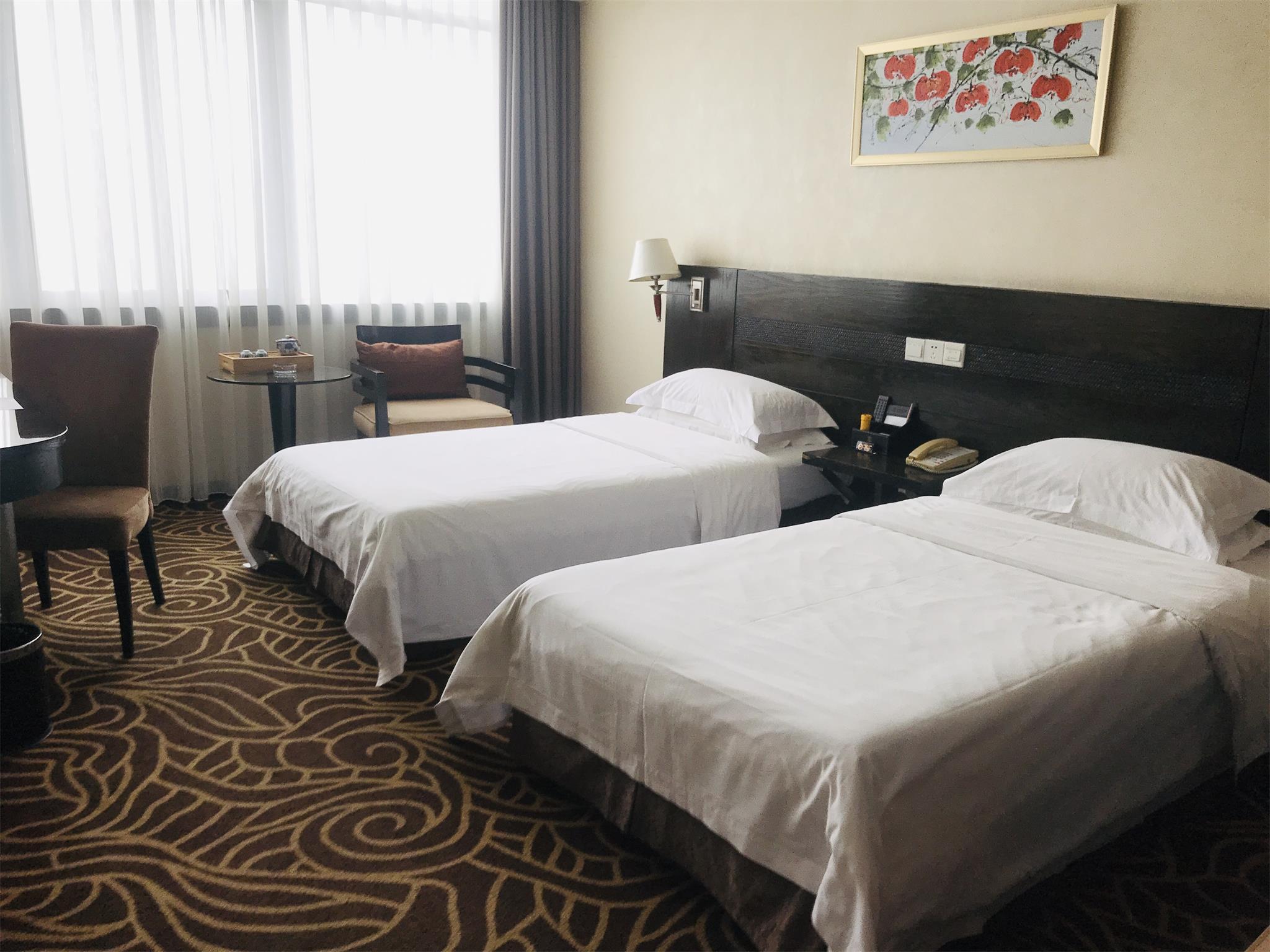Hua Shi Hotel 4*