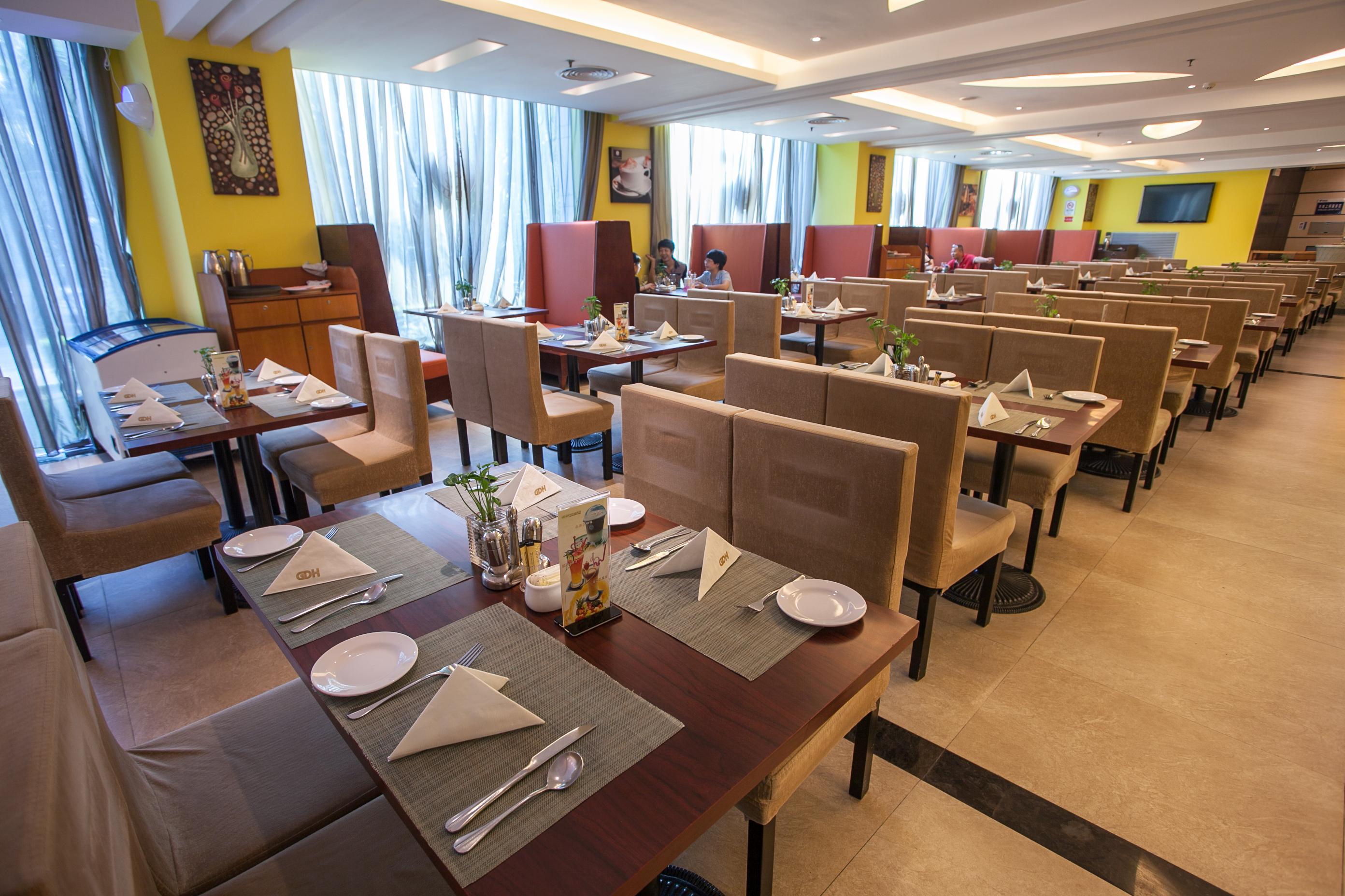 Hotel Hua Shi 4*