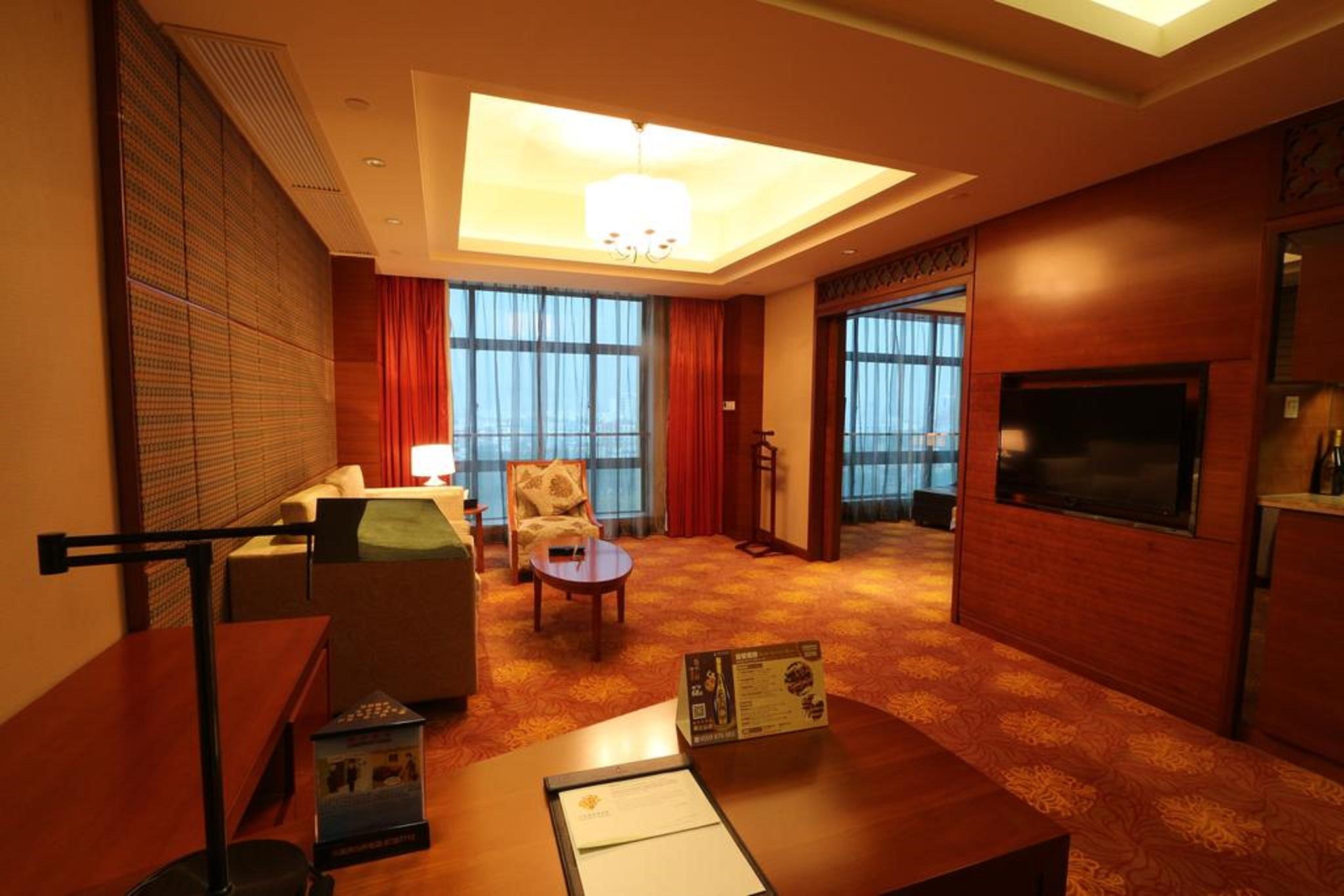 Hotel Leeden Jingxi 4*