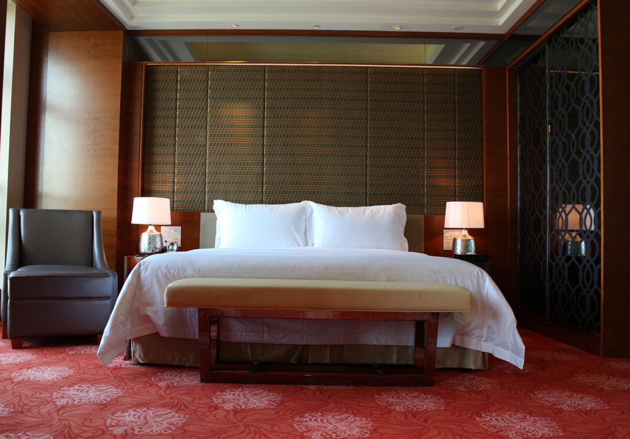 Hotel Leeden Jingxi Guangzhou