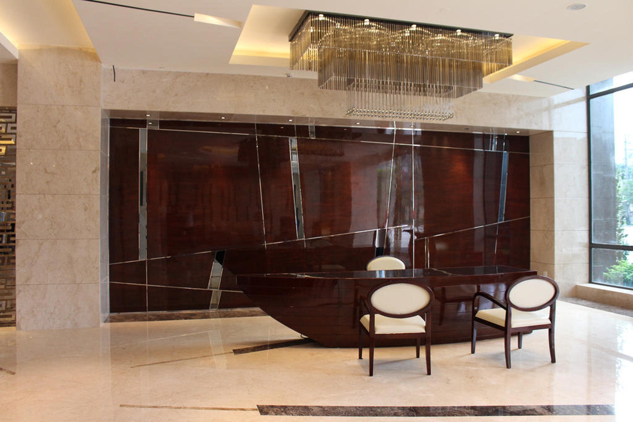 Hotel Leeden Jingxi 4*