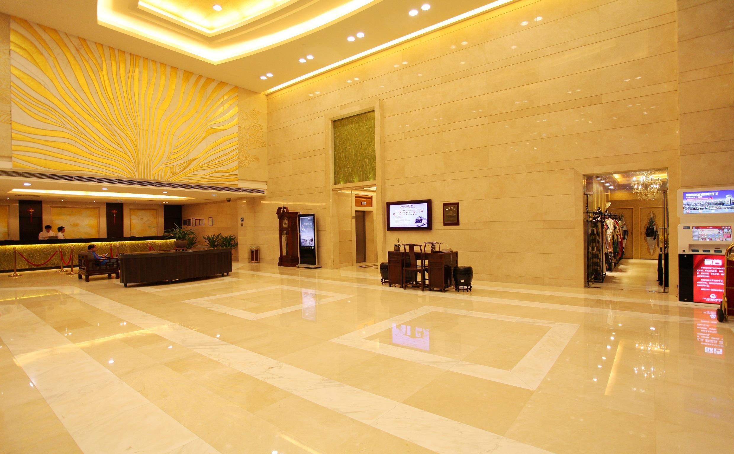 Landmark International 4* Canton