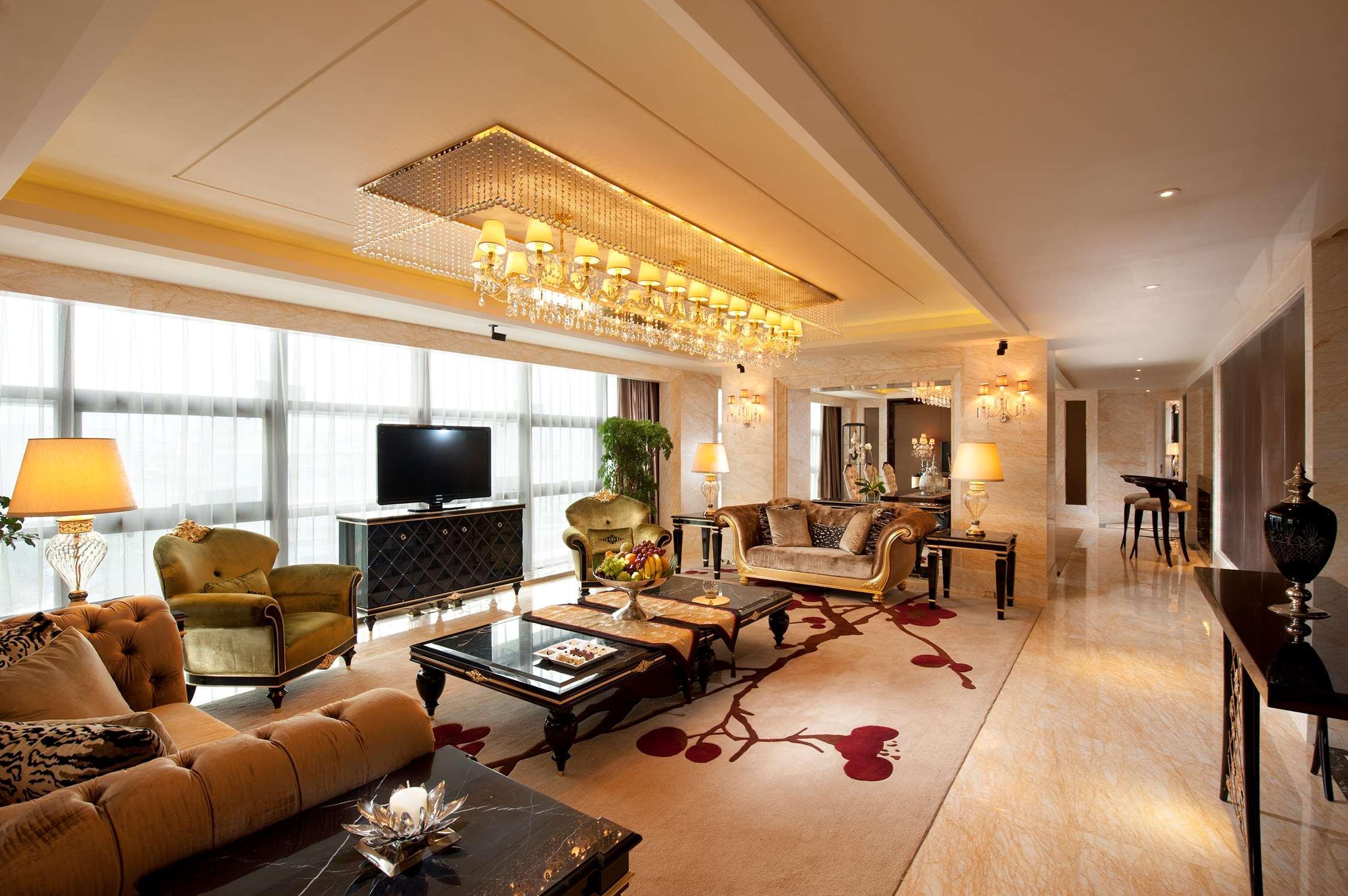 Hilton Baiyun - Free Shuttle For Fair Period, Close To Luhu Golf Club & Leather Market Hotel 5*