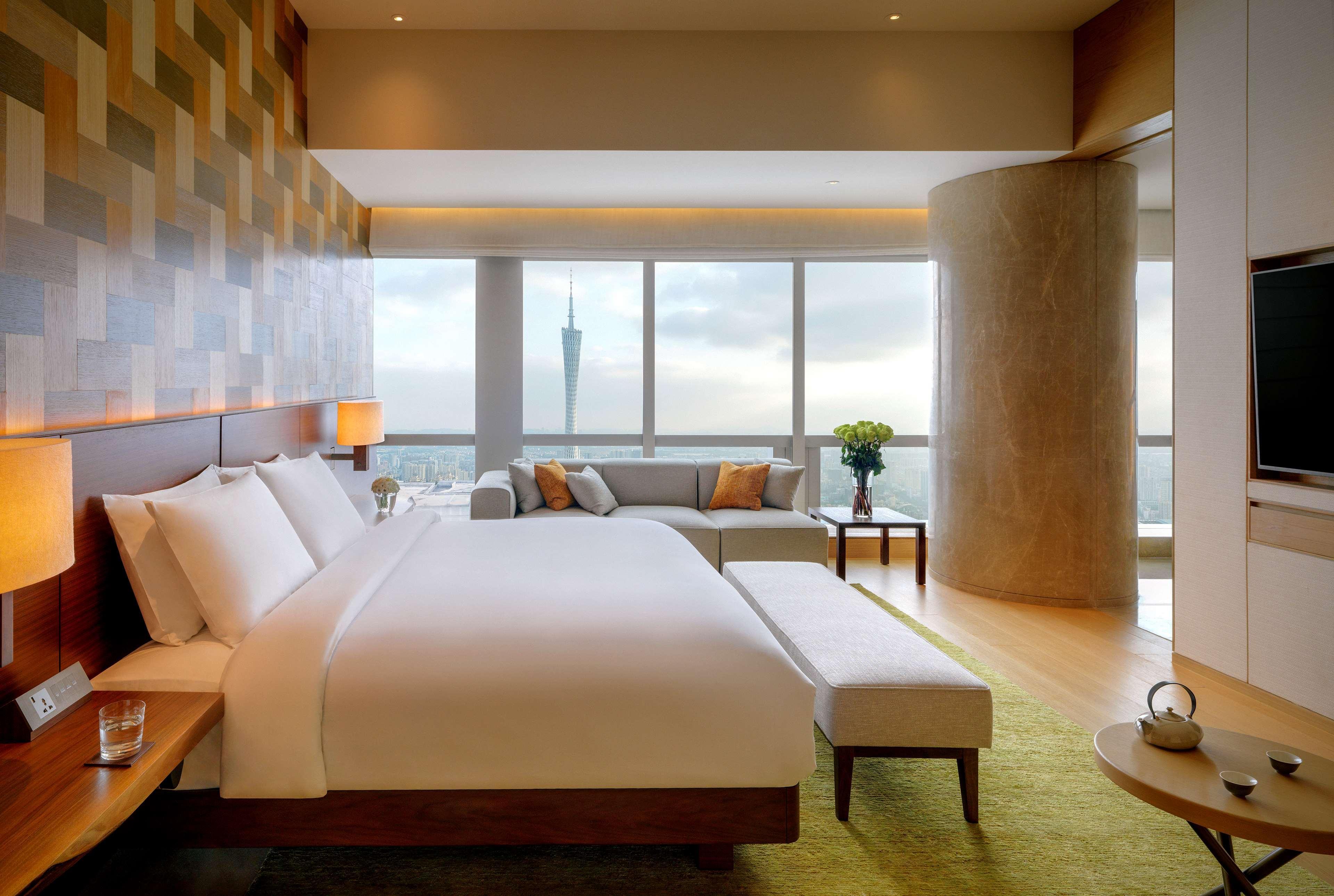 Park Hyatt - Free Shuttle Bus To Fair Complex & Overseas Buyer Registration Services During 14th Apr To 4th Guangzhou