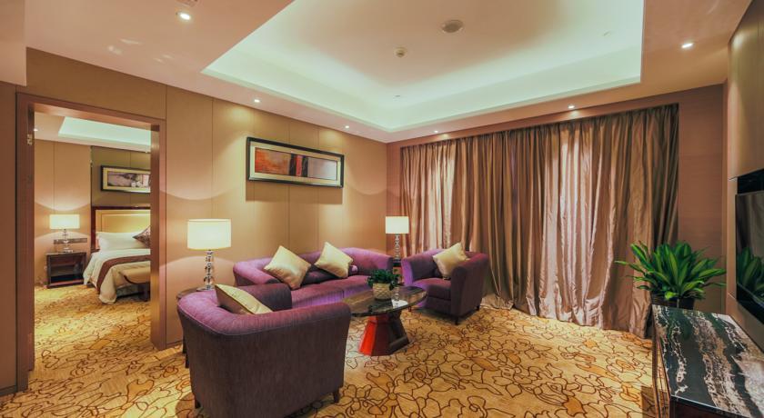 Country Garden Airport Phoenix Hotel 5*