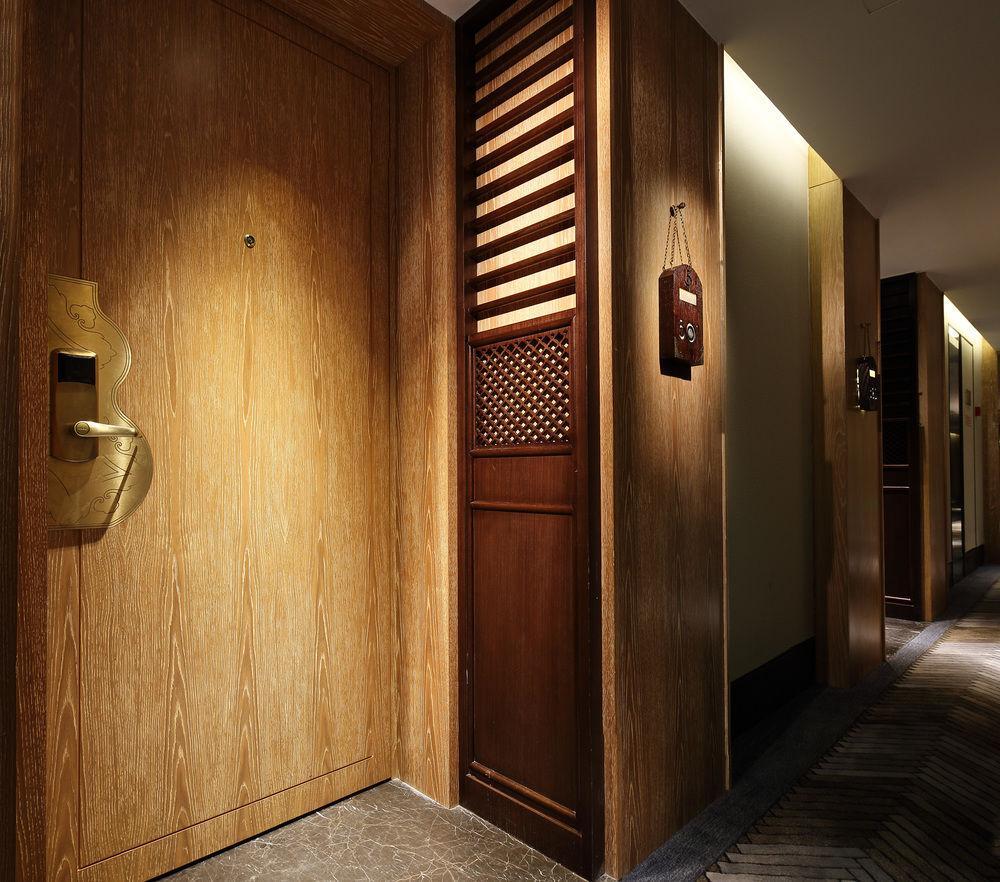 Ln Five Hotel 4*