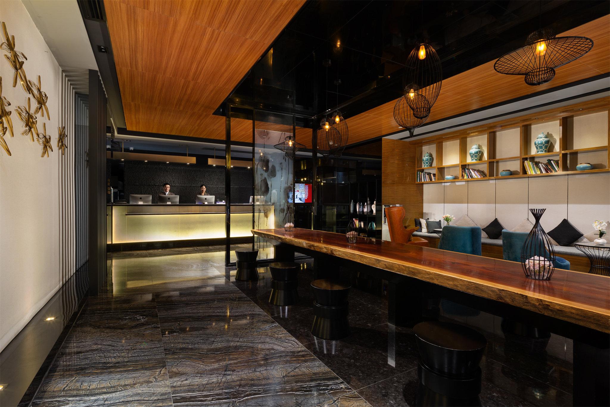 Paco Hotel Gangding Metro Guangzhou-Free Shuttle Bus Fir Canton Fair 4*