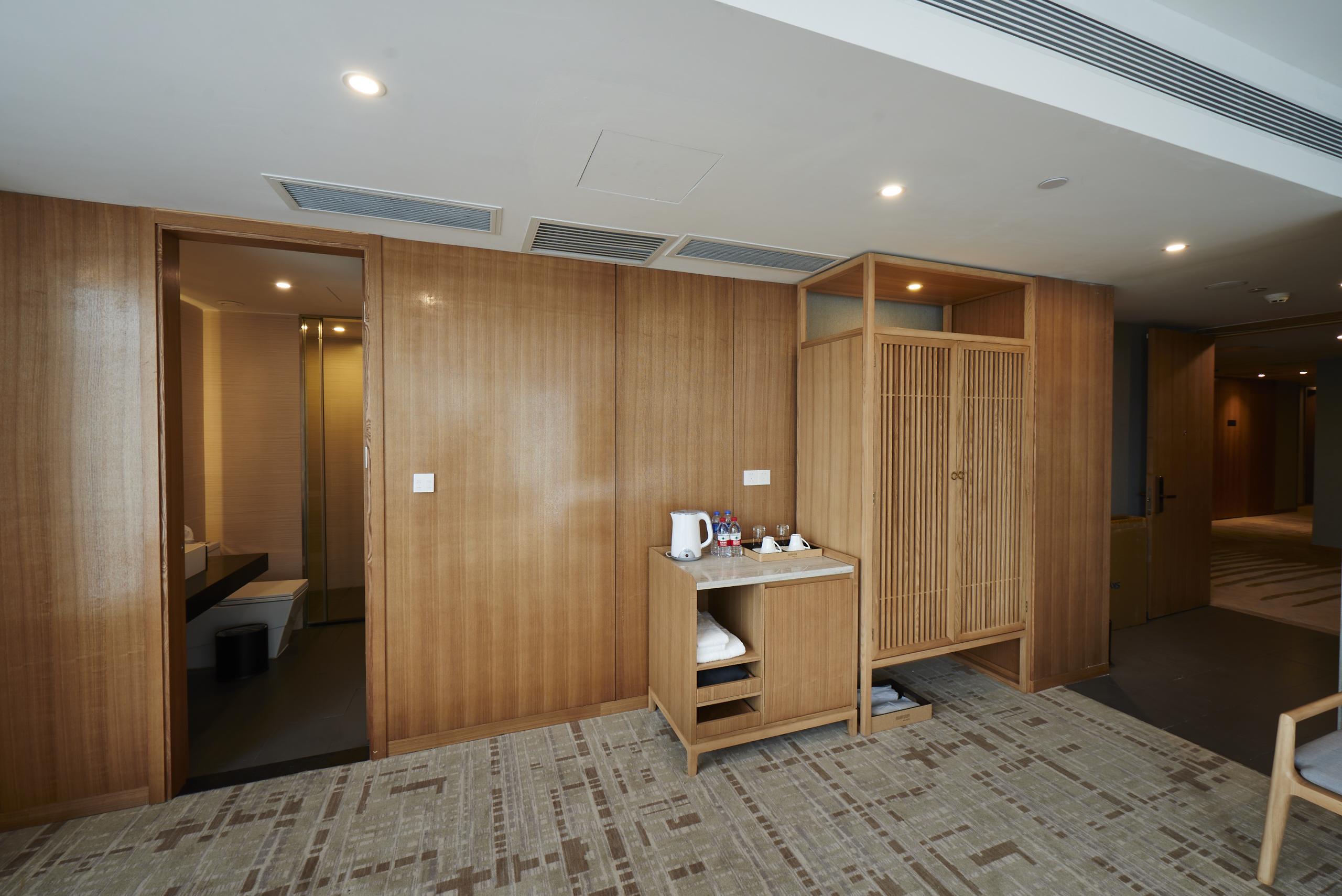 H' Elite Hotel- Free Fair Shuttle Bus And Registration Counter 4*
