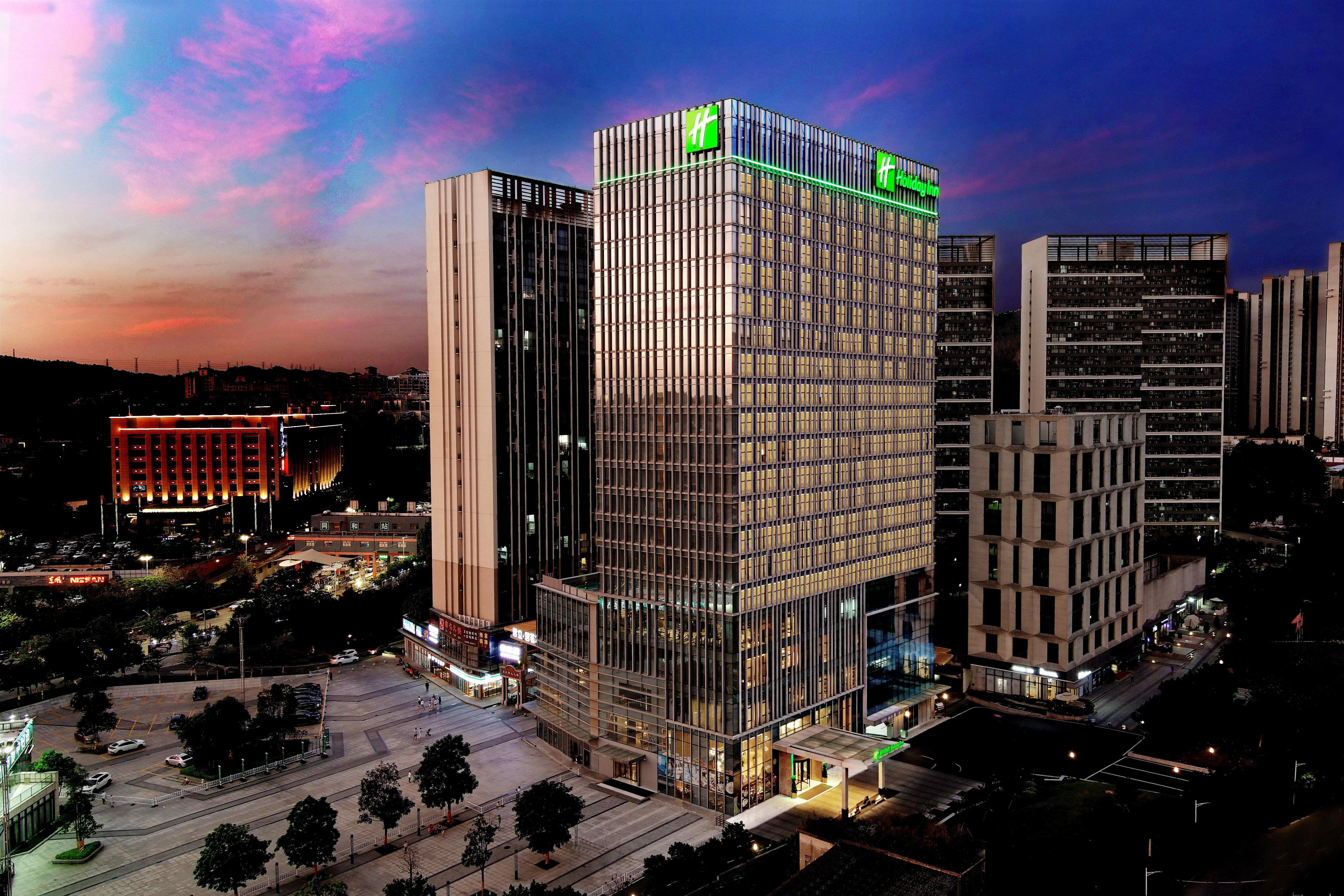 Hotel South - Fair Free Shuttle Bus, Near Metro Station, Nanhu Paradise