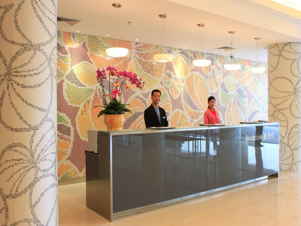 Days Hotel 4*