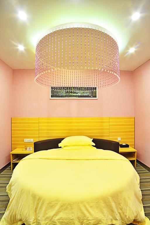 Super 8 Tainhe Li Jiao Hotel Guangzhou