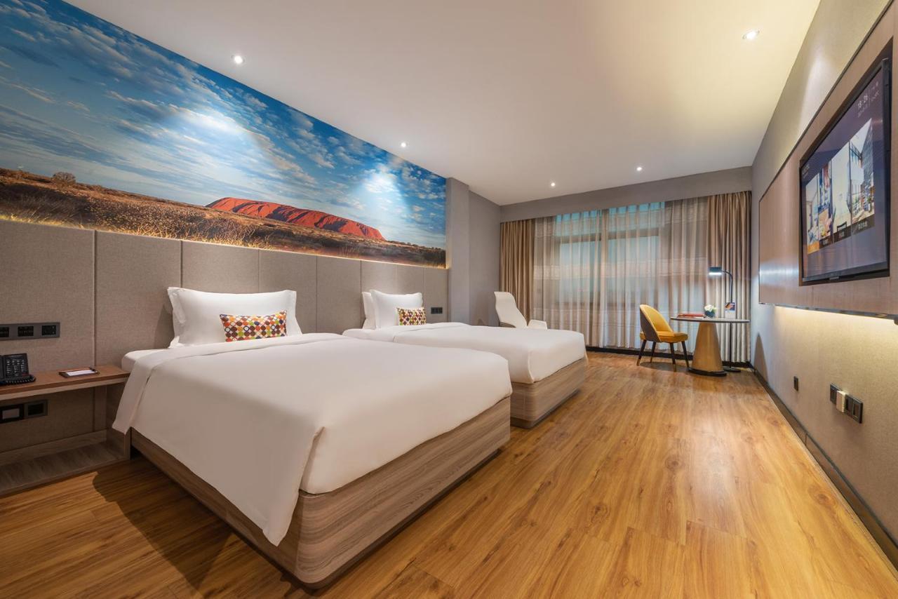 Ausotel Wow Huadu Sunac Land Hotel