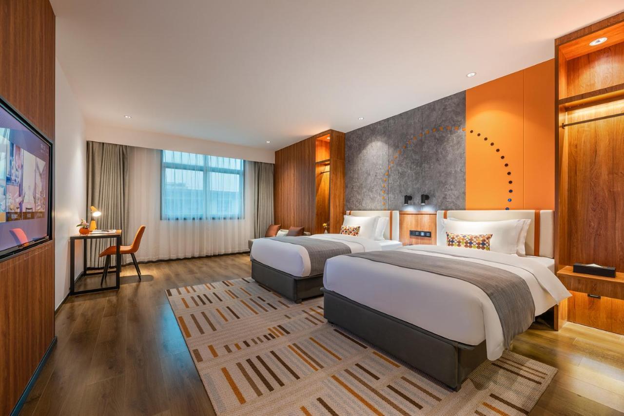Hotel Ausotel Wow Huadu Sunac Land 4*