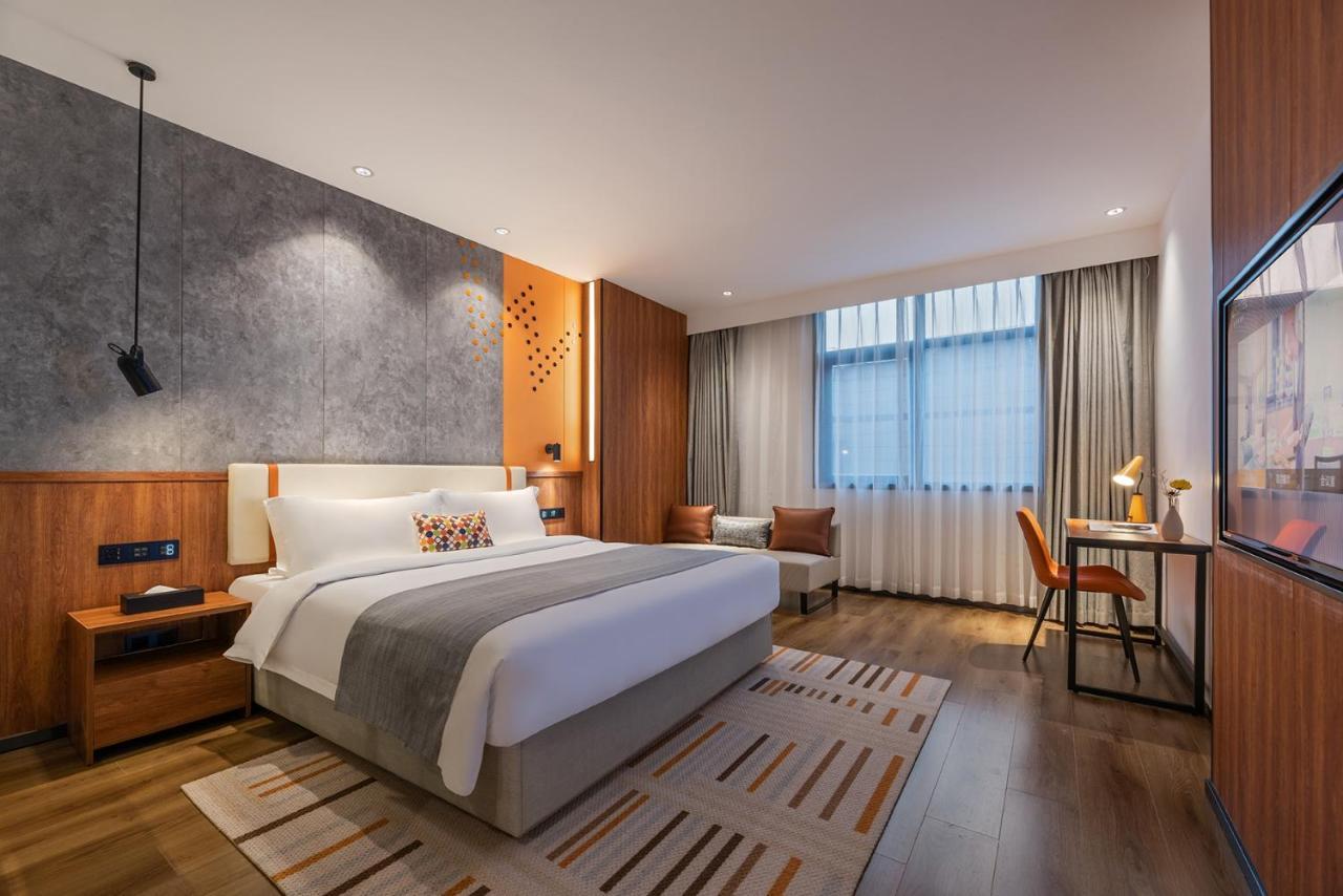 Hotel Ausotel Wow Huadu Sunac Land 4*