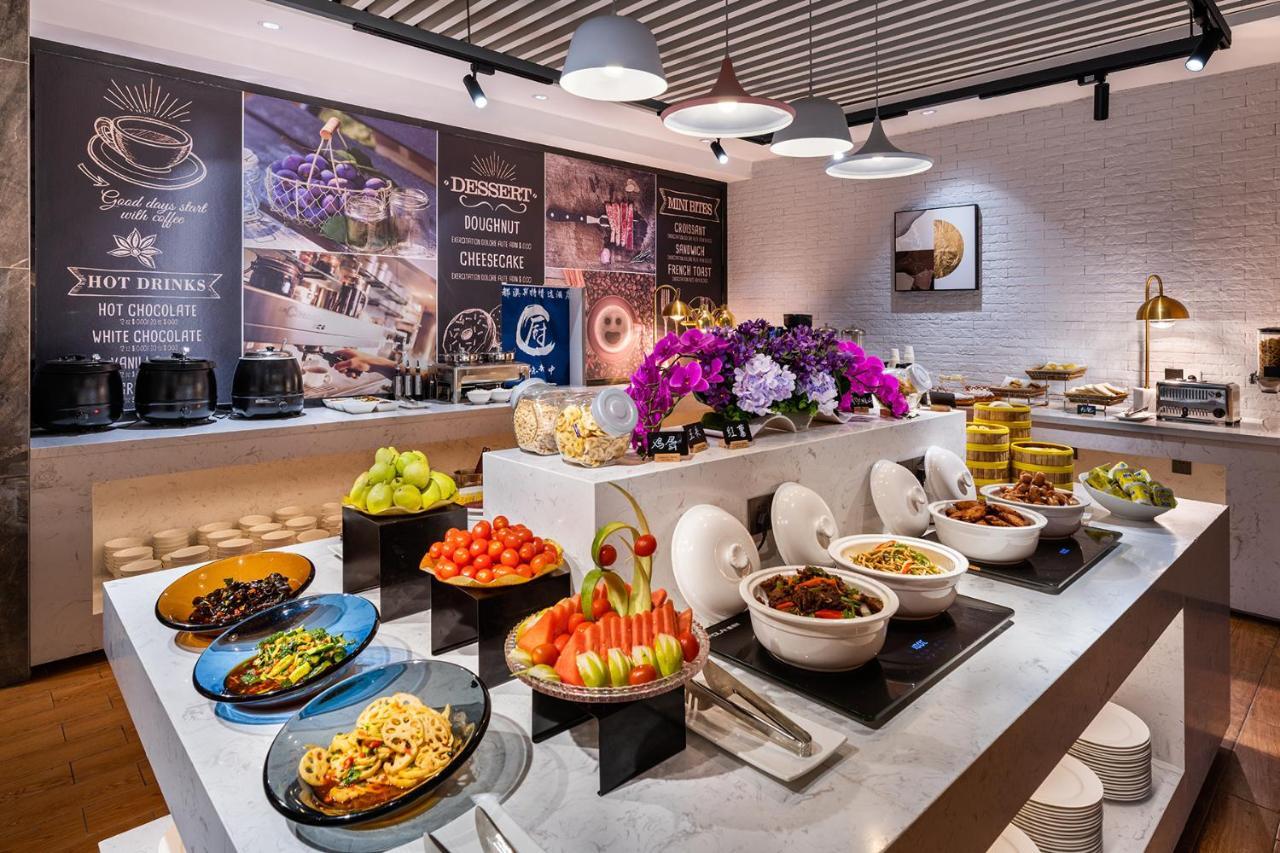 Ausotel Wow Huadu Sunac Land 4* Canton
