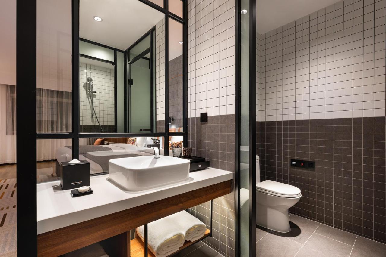 Hotel Ausotel Wow Huadu Sunac Land 4*