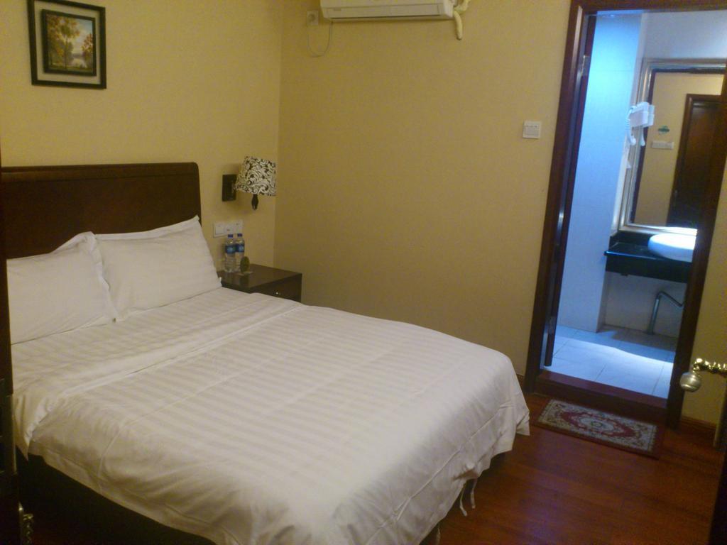 Mei Lan Hotel 2* Guangzhou