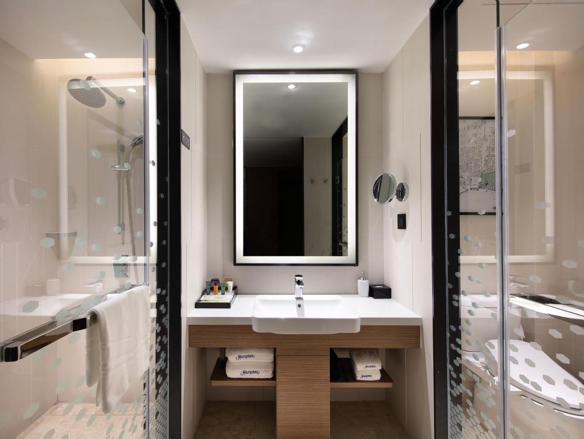 Hampton By Hilton Tianhe Sports Center-free Shuttle Bus To Exhibition During Fair Period Hotel