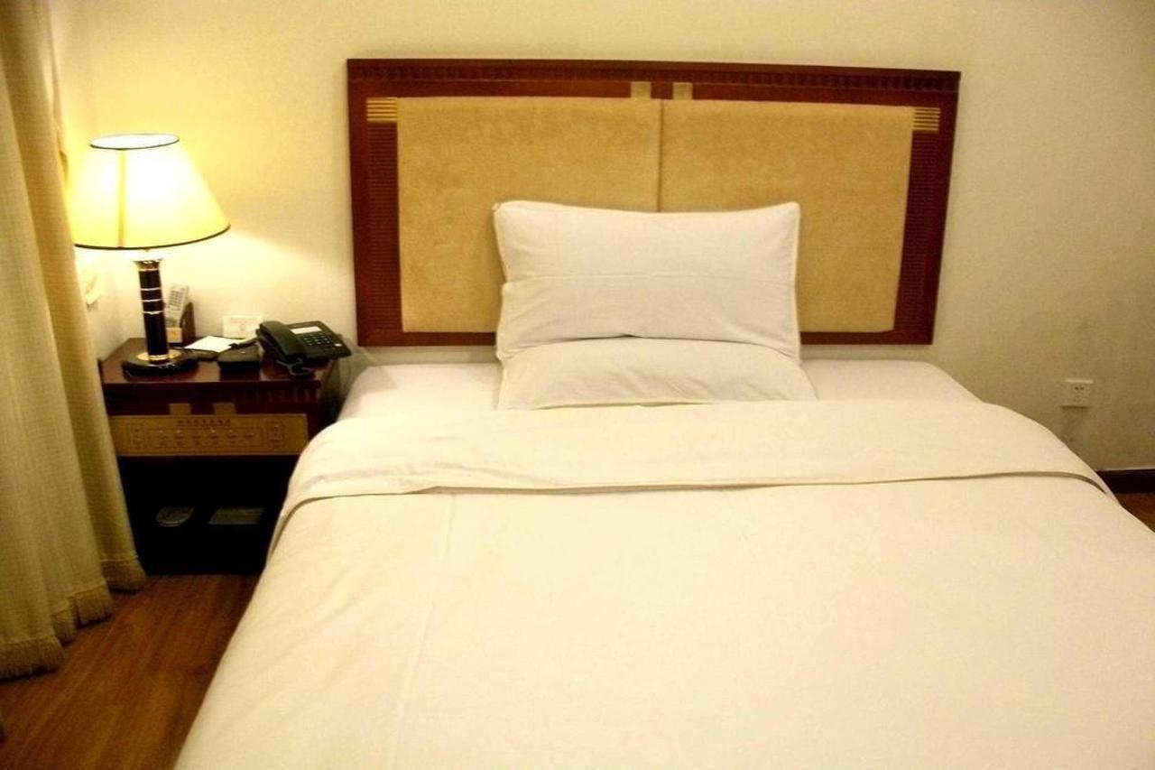 Fenglaiyi Business Hotel Hotel