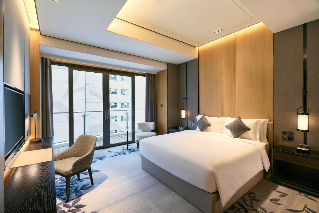 Hotel Kempinski Residences - Free Shuttle Between And Exhibition Center During Fair & Exhibitor Registration Counter 5*