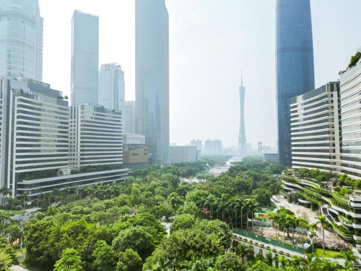 Hotel Grand Hyatt - Free Shuttle Between And Exhibition Center During Fair 5*