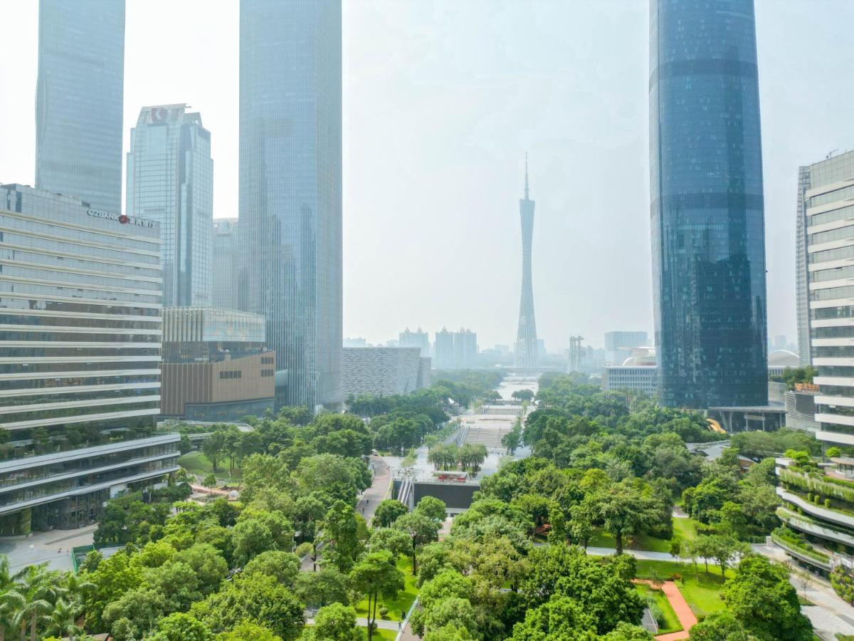 Grand Hyatt - Free Shuttle Between And Exhibition Center During Fair 5*