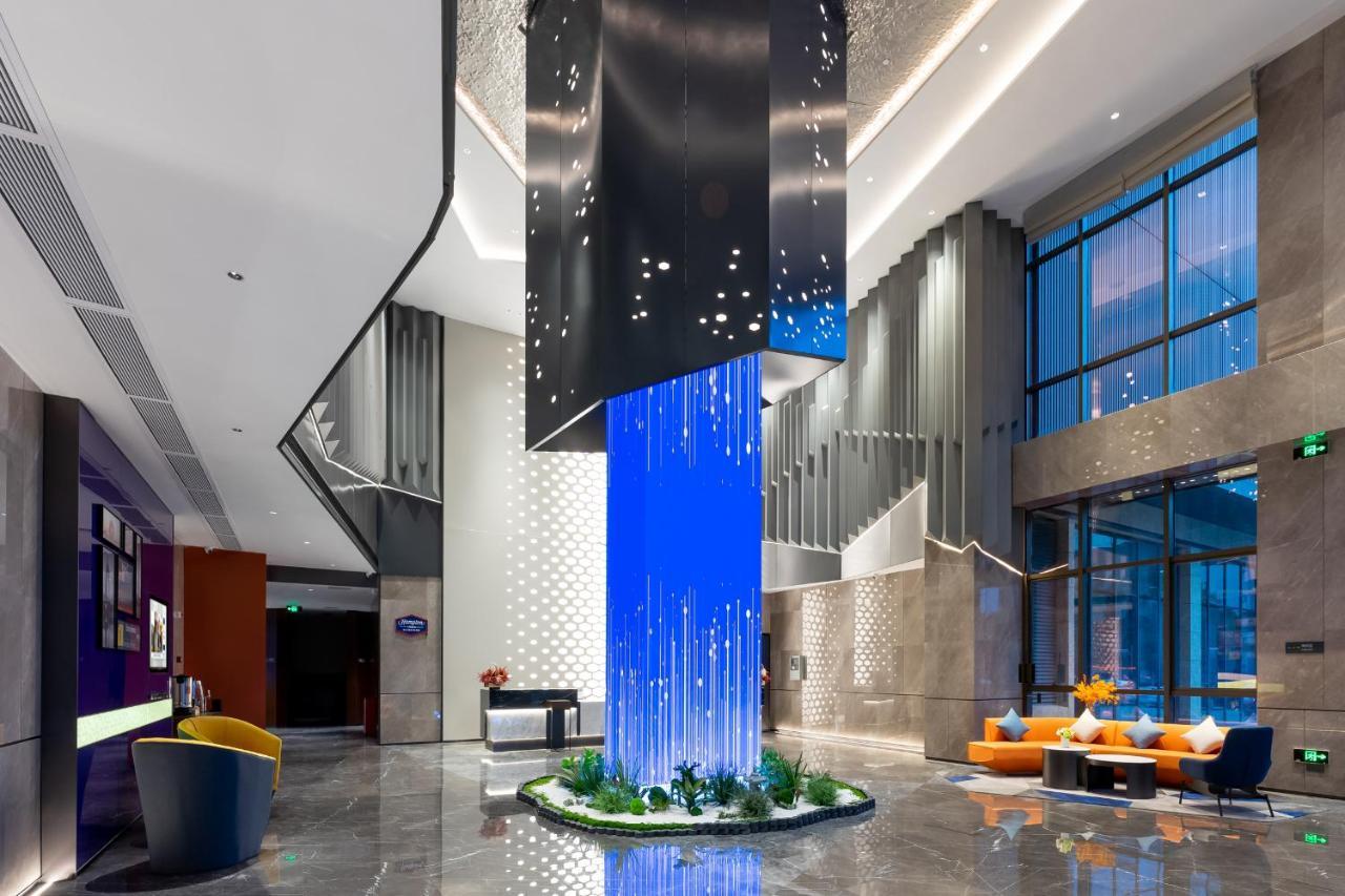 Hotel Hampton By Hilton Jinshazhou 4*