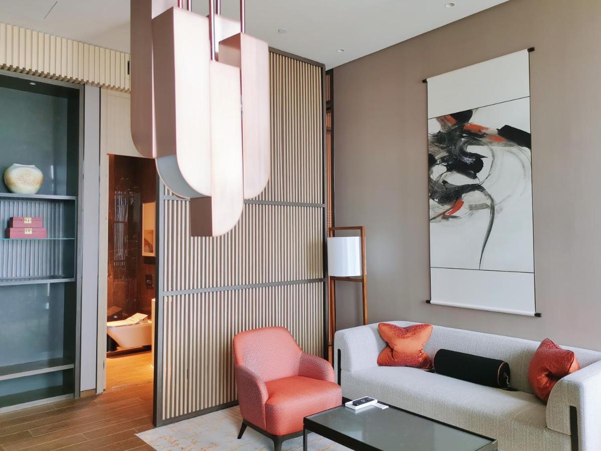 Jumeirah Guangzhou-complimentary Shuttle Bus To Fair Complex