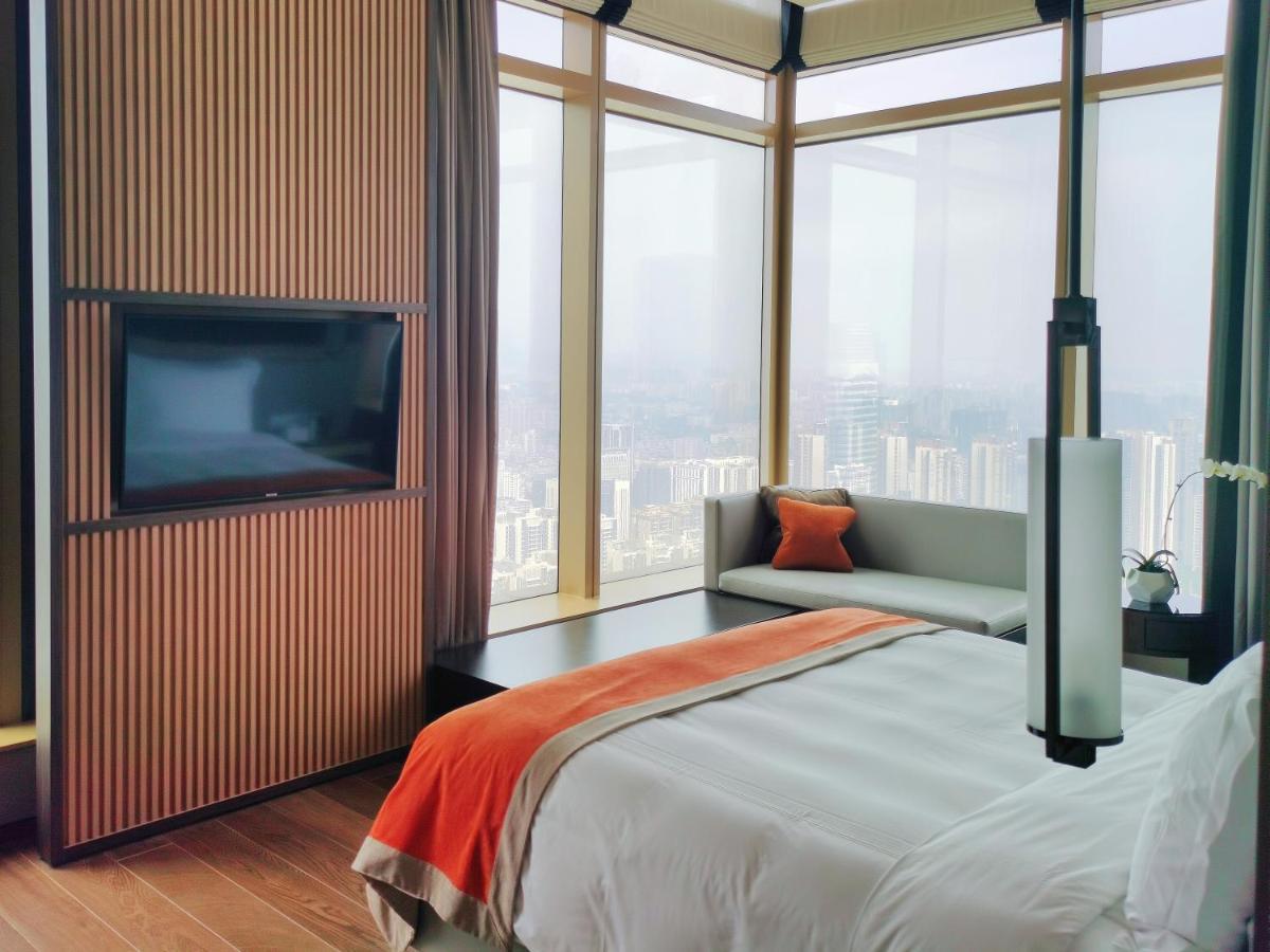 Jumeirah Guangzhou-complimentary Shuttle Bus To Fair Complex 5*