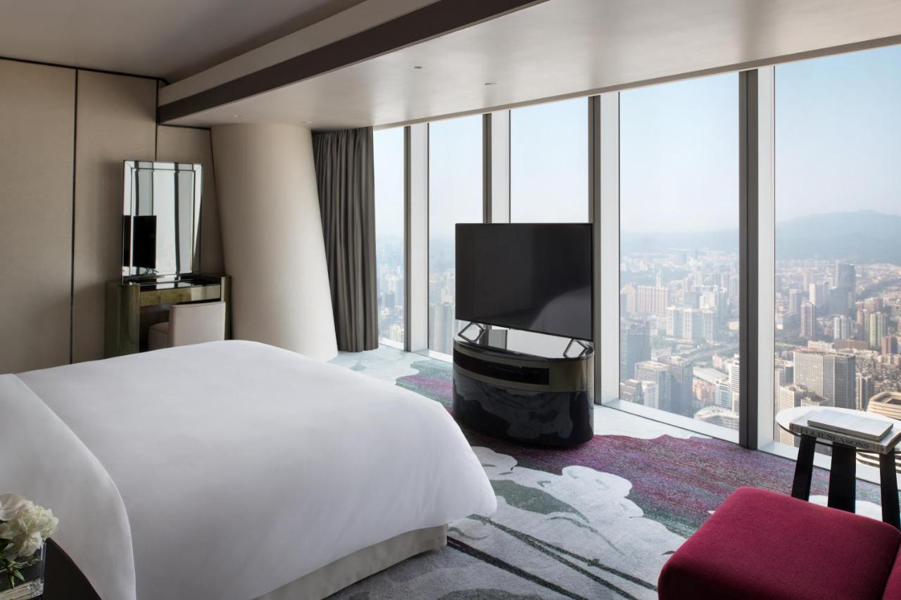 Four Seasons - Free Shuttle Bus To Fair Complex & Overseas Buyer Registration Services During Fair Period Hotel Guangzhou