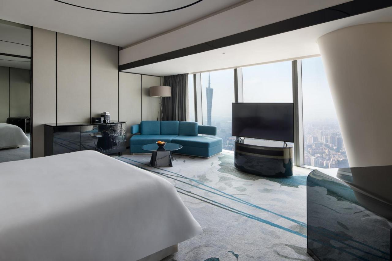 Hotel Four Seasons - Free Shuttle Bus To Fair Complex & Overseas Buyer Registration Services During Fair Period 5*